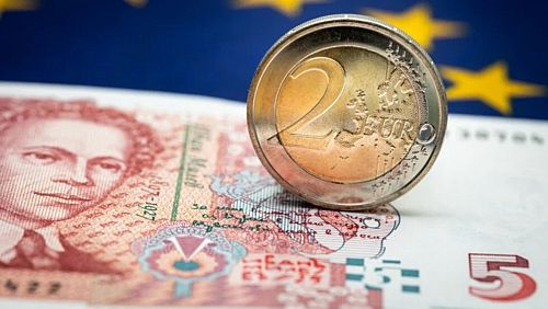 Киселова върна на Радев искането за референдум за еврото