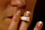 Закон в Англия забранява до живот цигарите на всички, родени след 2008 г.