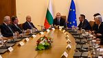 Доверието в парламента се възстановява, кабинетът 
