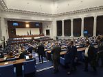 Депутатите изслушват служебните министри Людмила Петкова и Виолета Коритарова