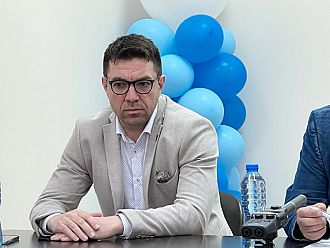 Водачът на листата на Слави Трифонов в Добрич е обявен за международно издирване в Германия заради измама