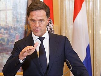 Парламентът на Нидерландия отхвърли вот на недоверие на Марк Рюте