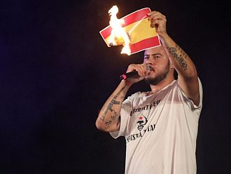 Испански рапър беше арестуван по обвинения в подтикване към тероризъм