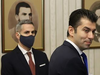 Пълна каша с докторската диплома на кандидата на „Продължаваме промяната“ за гуверньор на БНБ