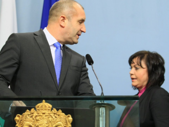 Президентът дискретно сондирал за избори през юли?