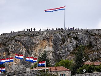 Почти единодушно: Хърватският парламент одобри въвеждане на еврото от 2023 г.