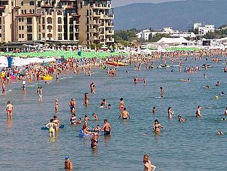 Хотелиери искат експресни визи за руснаци