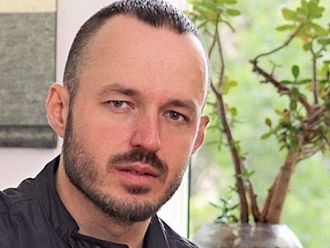 Доц. Стойчо Стойчев: Измекярството се рекламира като висша форма на отговорност към Родината