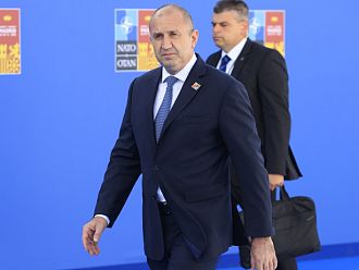 Радев за руските дипломати: Явно решенията се взимат по паралелен механизъм, няма доклад на ДАНС