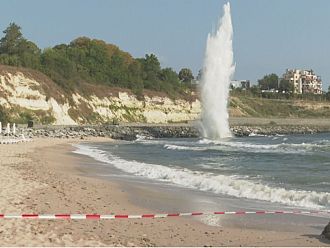 Унищожена беше противопехотната мина край централния плаж на Царево