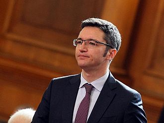 Вигенин за Манолова: Ако е решила да провали единодействието срещу ГЕРБ, на прав път е