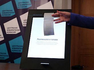 МВнР: Броят на машините, с които ще се гласува зад граница, е безпрецедентен