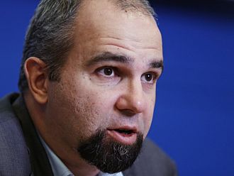 Първан Симеонов: България буквално се разцепва на две модни течения. Изглежда поне на две скорости