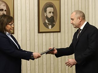 С празна папка при президента! БСП върна мандата, чакаме дата за избори (обновена)