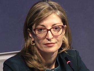 Екатерина Захариева: Поставянето на твърде много червени линии води до нови избори