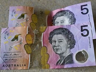 Австралия премахва британския монарх от банкнотите си
