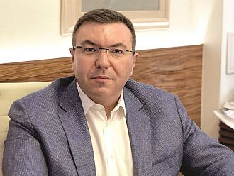 Професор Ангелов: Държим пандемията на каишка