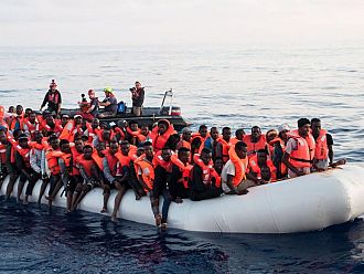 Нарасна броят на загиналите мигранти край бреговете на Италия