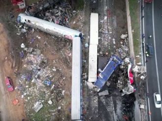 Взети са ДНК-проби от откритите тела след влаковата катастрофа в Гърция