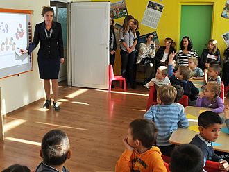 Учителите готови за протест, искат 30% ръст на заплатите