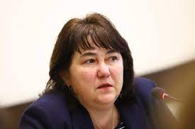 Велкова: Да отпадне блокирането във фискалния резерв на евросредствата и сребърния фонд