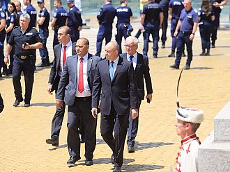 Радев: Лидерите на новата коалиция предадоха доверието на своите избиратели