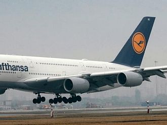 Стотици хиляди пътници - блокирани заради отменени полети на “Луфтханза”