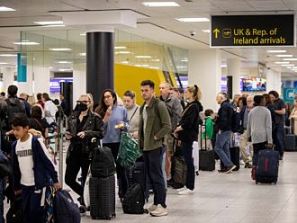 Сериозни проблеми с великденските пътувания за милиони британци