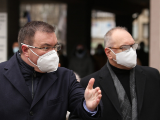 Костадин Ангелов: Интересът към ваксинирането е огромен, отваряме денонощни кабинети