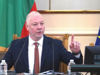 Ще има ли червен картон за председателя на парламента Росен Желязков?