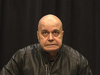 За какво всъщност се бори Слави Трифонов?