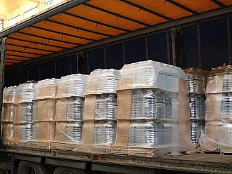 Повишават с 20 на сто цената на бутилираната минерална вода в Гърция