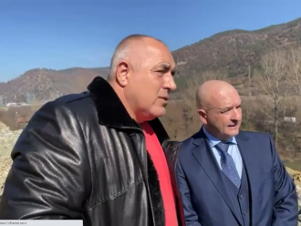 Премиерът показа на ген. Мутафчийски магистрала „Струма“
