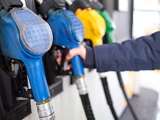 Горивото у нас трябва да струва 2,36 лв.