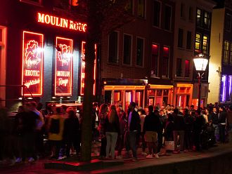 Арестуваха мъж и жена сводници в Пловдив