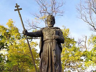 Време е Северна Македония да не гледа в пъпа си!