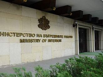 МВР установи: Част от лицата с достъп до склада с машини за гласуване са с криминални прояви
