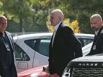 Още един избяга от Слави Трифонов