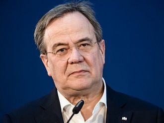 Скандал: Отблъскващо поведение на кандидат за канцлер в Германия