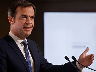 Френският здравен министър: Без ваксинации, четвъртата Covid вълна би била като