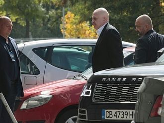 Живи архиви: Пиарката на ДПС през 2013 г.: Дълъг, няма да ти вдигна, като искаш да се чуеш с Ахмед