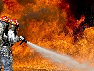 Голям пожар бушува край Свиленград