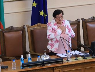 Зайкова за Николай Василев: Никой не ни е питал, имахме програма и изведнъж той идва с един пасквил