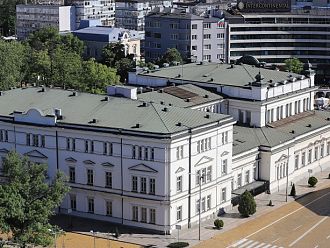 Парламентът днес се изживява като следствие, утре прокуратура, понякога дори съд