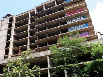 Строителят на детската болница: Договорът с МЗ не е стопиран