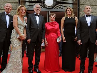 Дон Жуан кога се връща в София? Ще връчва ли мандат? Ще посети ли ваксинационен пункт?