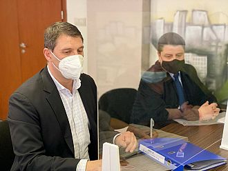 ГЕРБ и СДС регистрираха листите си за София