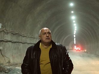 Борисов: Пускаме едното платно на тунел 