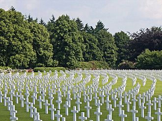 На чужди гробища