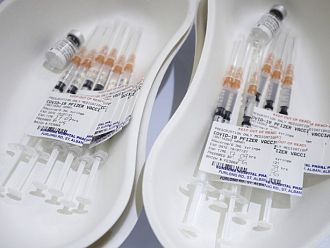 Pfizer започва да тества ваксина срещу COVID-19 на бебета